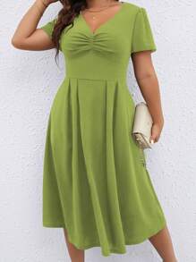 SHEIN Clasi 大碼前收褶A字連衣裙 - 橄欖綠 - 查看 6