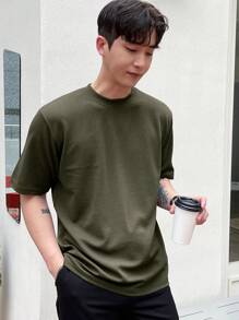 DAZY Men Solid Round Neck Tee