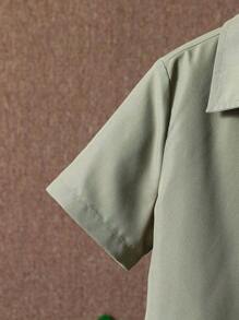 SHEIN 男大童翻蓋口袋襯衫和短褲不帶T恤 - 軍綠色 - 查看 3