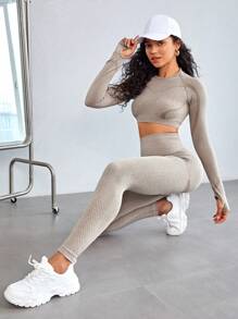 Yoga Futuristic 無縫插肩袖拇指孔短款運動T恤和緊身打底褲 - 卡其色 - 查看 1