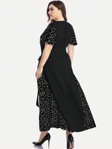 SHEIN Clasi Plus Confetti Heart Print Belted Dress - Black - View 2