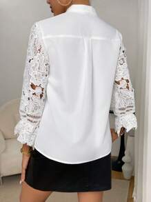 SHEIN Privé 蕾絲拼接荷葉袖襯衫 - 白色 - 查看 2