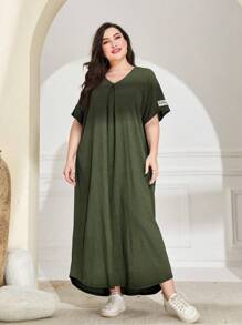 Lacomfia Plus Letter Patched Detail Batwing Sleeve Dress - Dark Green - View 1