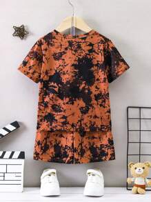 SHEIN 男小童休閒卡通字母圖案2入組小圓領T恤和短褲套裝,夏天 - 彩色 - 查看 2