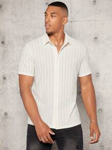 GENTILAND Áo sơ mi nam tay ngắn cài nút đơn giản, rộng rãi - Màu be - Xem 1