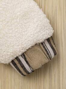 SHEIN Baby Girl Contrast Plaid Trim Teddy Jacket - Beige - View 6