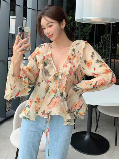 DAZY เสื้อเบลาส์แขนยาวลายดอกไม้แต่งระบาย แขนบาน เสื้อแขนยาวสำหรับฤดูใบไม้ร่วง ชุดสำหรับวันหยุดพักผ่อน สไตล์โบฮีเมียนสำหรับผู้หญิง