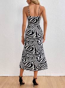 SHEIN Privé 斑馬紋吊帶連衣裙 - 黑與白 - 查看 3