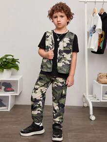 SHEIN 男小童迷彩印花夾克背心和褲子和T恤 - 彩色 - 查看 4