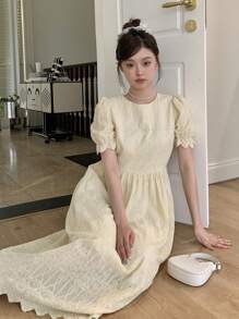 DAZY 素色泡泡袖貝殼邊蕾絲連衣裙 - 米色 - 查看 7