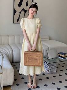 DAZY 素色泡泡袖貝殼邊蕾絲連衣裙 - 米色 - 查看 8