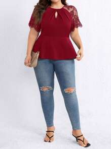 SHEIN Privé 大碼蕾絲拼接鎖眼領荷葉邊下擺襯衫 - 酒紅色 - 查看 6