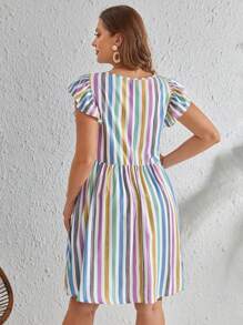SHEIN LUNE 大碼條紋印花蝴蝶袖前紐扣洋裝 - 彩色 - 查看 2