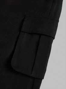 SHEIN Girlism 青少年女孩人像圖案T恤和側翻蓋口袋工裝褲 - 黑與白 - 查看 7