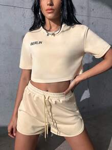 SHEIN Unity 字母圖案短款T恤和腰部抽繩短褲 - 杏色 - 查看 4