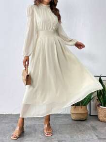 SHEIN Privé 小高領燈籠袖後背繫帶連衣裙 - 米色 - 查看 1