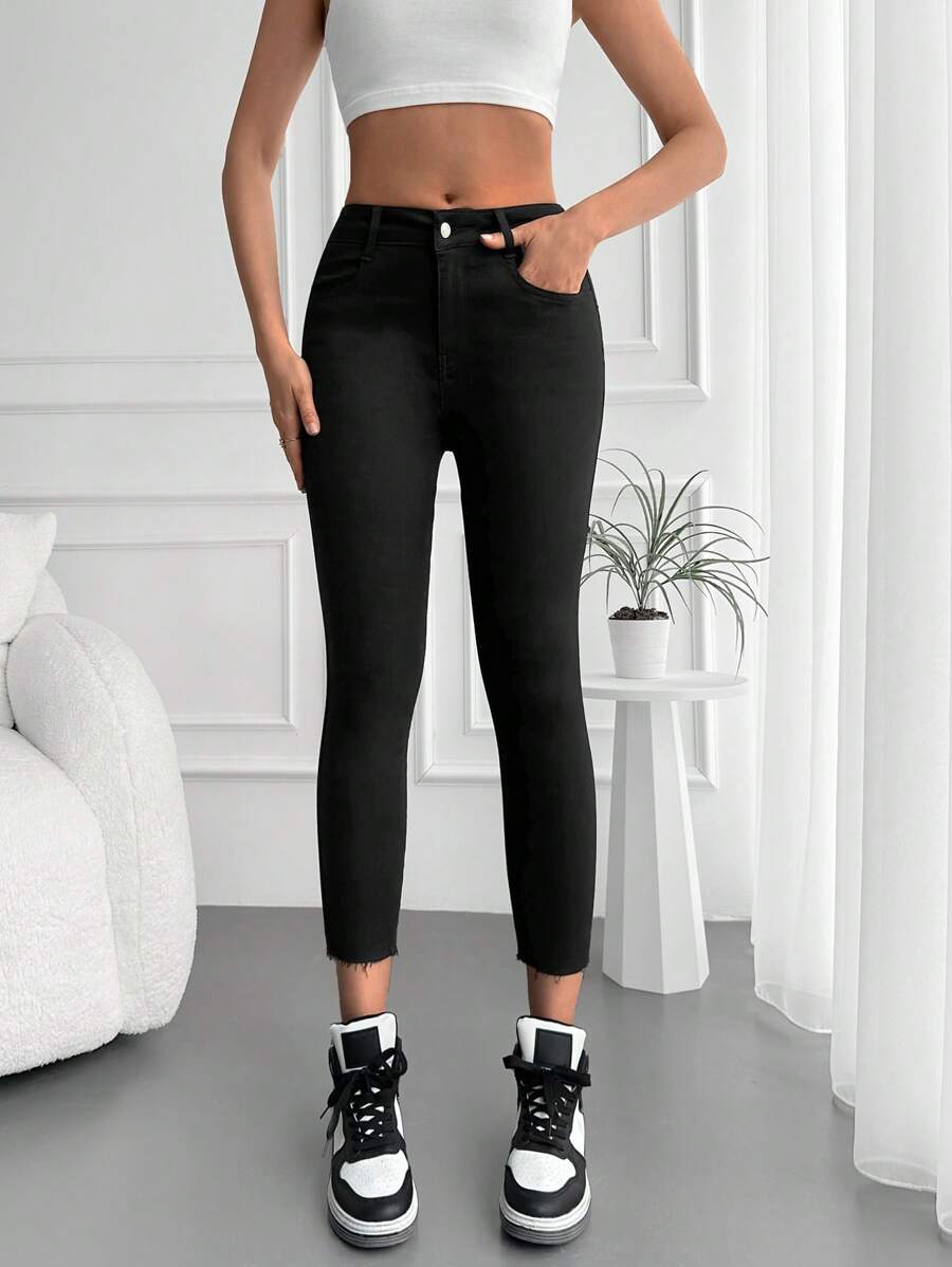 RueChic Solid Slant Pocket Skinny Cropped Jeans - Black - View 1