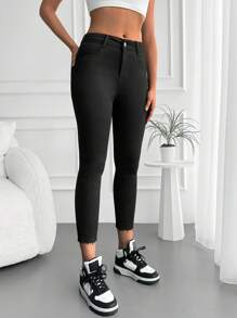 RueChic Solid Slant Pocket Skinny Cropped Jeans - Black - View 3