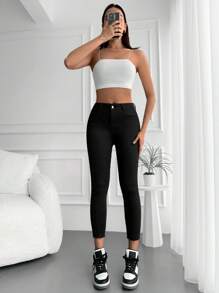 RueChic Solid Slant Pocket Skinny Cropped Jeans - Black - View 5