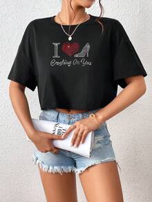 SHEIN Essnce 水鑽心和標語圖案落肩袖短款T恤 - 黑色 - 查看 4