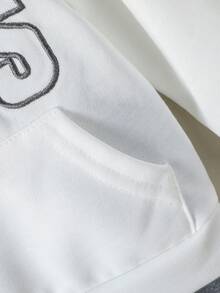 女嬰字母圖案袋鼠口袋連帽衫和運動褲