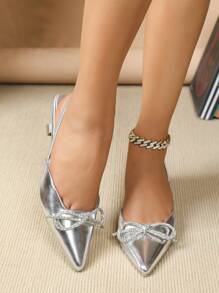 Giày cao gót nữ mũi nhọn, quai hậu, đính nơ kim loại, kiểu dáng sang trọng, thanh lịch, gót thấp, thích hợp cho tiệc tùng. - Bạc - Xem 6