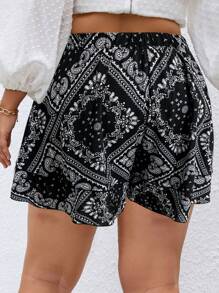 Flirla 大碼佩斯利絲巾圖案荷葉邊短褲 - 黑與白 - 查看 2