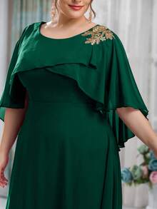 UNITHORSE 大碼貼花細節斗篷袖雪紡正式伴娘連衣裙