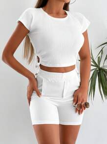EURMUSE Áo ngắn cổ tròn màu trơn có trang trí nhẫn và quần short màu trơn có túi đôi - trắng - Xem 1