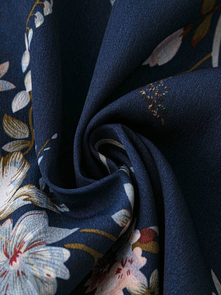 Mulvari Talla grande Blusa con estampado floral de cuello con cordón de manga amplia - Azul Marino - Ver 4