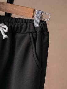 SHEIN 男大童字母圖案T恤&腰部抽繩長褲 - 黑色 - 查看 6