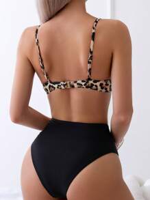 SHEIN Swim Set de 2 biquinis con copas con aros (derechos de autor adquiridos), verano