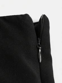 SHEIN Gesmokter Faltenrock Einfarbig für Teenager-Mädchen mit Gürteldekoration und eingebauter Anti-Licht-Shorts