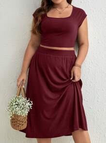 SHEIN Frenchy 大碼素色短款T恤和半身裙 - 酒紅色 - 查看 4