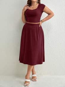 SHEIN Frenchy 大碼素色短款T恤和半身裙 - 酒紅色 - 查看 5