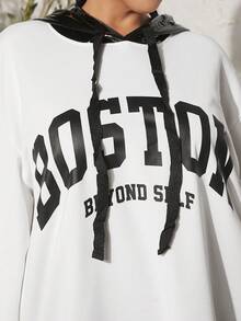 SHEIN CURVE+ Đầm nỉ dáng rộng, in chữ, vai rớt, có dây rút - trắng - Xem 4