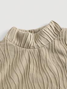 SHEIN MOD 素色小高領T恤 - 卡其色 - 查看 3