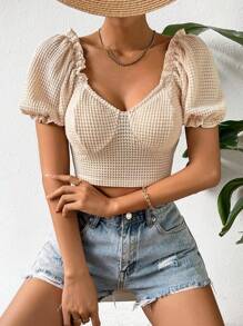 SHEIN Privé Cổ Trái tim Lá sen tỉa Ống tay áo Áo phông Crop - Màu be - Xem 4