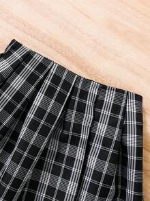 SHEIN Tween Girl Figure Graphic Tee & Plaid Print Skirt - Black and White - View 8