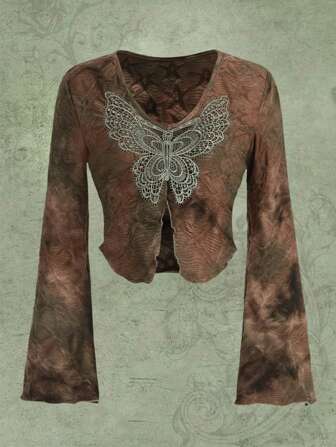 Camiseta con mariposa aplique de tie dye ribete en forma de lechuga