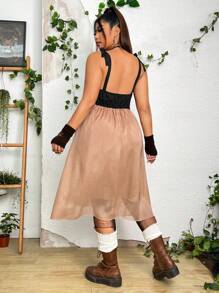 SHEIN PUNK 大碼雙色肩上打結吊帶洋裝 - 彩色 - 查看 2