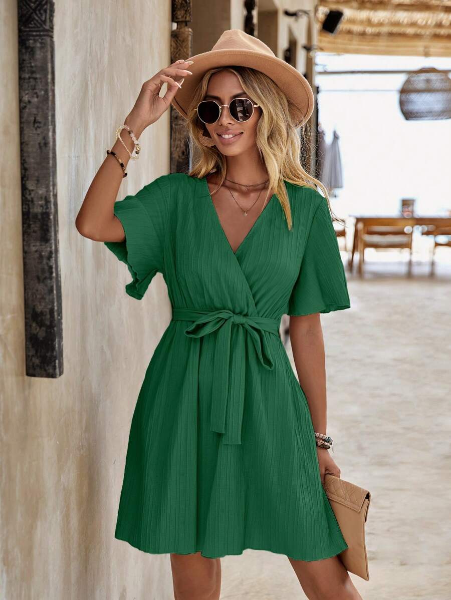 SHEIN LUNE 素色交疊領繫腰帶洋裝 - 綠色 - 查看 1