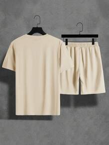 Manfinity LEGND 男士熊和字母圖案T恤和短褲