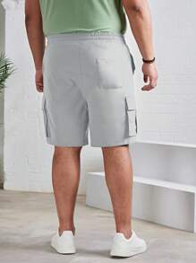 Manfinity NXTstreet Men Plus Letter Patched Flap Pocket Drawstring Waist Cargo Shorts - Light Grey - View 2