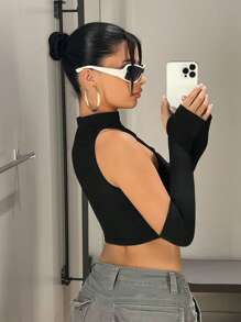 SHEIN ICON Áo ba lỗ crop top đen hở phía trước có tay áo - màu đen - Xem 2