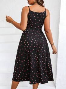 SHEIN Franclia 大碼草莓圖案高衩吊帶洋裝 - 黑色 - 查看 2