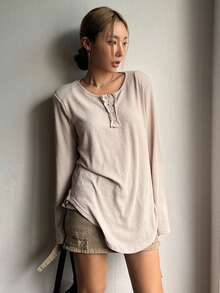 DAZY 半排扣條紋針織T恤 - 杏色 - 查看 4