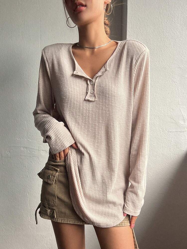 DAZY Nút Nửa Đồ đan Ribbed Áo thun - Màu be - Xem 5