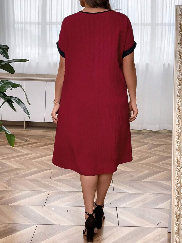 SHEIN LUNE Talla grande Vestido ribete en contraste de manga murciélago con cremallera delantera - Burdeos - Ver 2