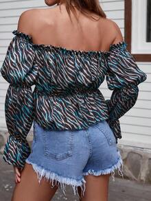 RueChic 斑馬條紋一字肩喇叭袖荷葉邊下擺襯衫 - 彩色 - 查看 2